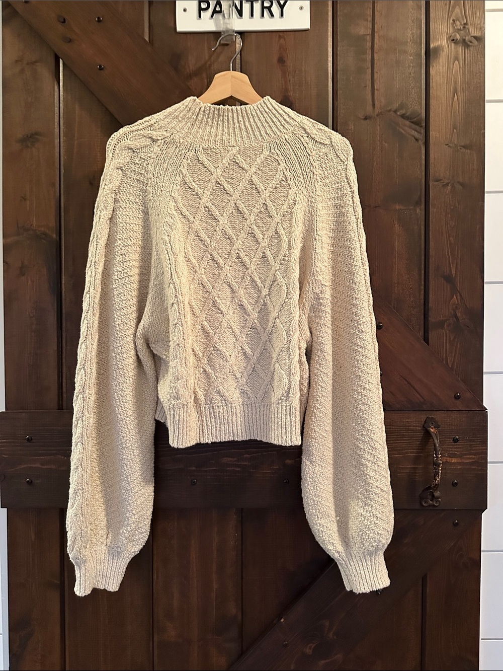 Free People Cream Cable-Knit Cropped mock neck Sweater over sized size M J44 - Picture 4 of 5